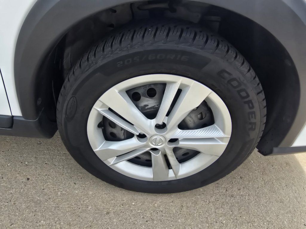 Used 2021 Nissan Kicks S FWD image 10