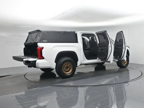 Used 2024 Toyota Tundra Limited AWD/4WD image 5