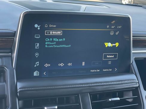 Used 2023 Chevrolet Suburban High Country w/ Premium Package image 10