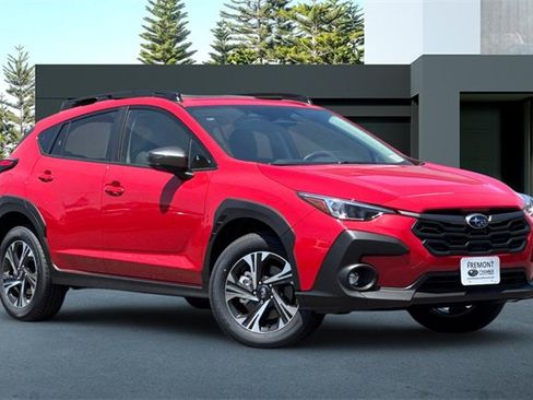Used 2025 Subaru Crosstrek 2.0i Premium image 2