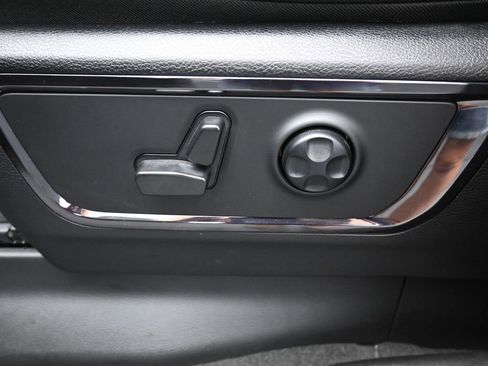 Used 2024 RAM 1500 Limited w/ Trailer Tow Group image 10