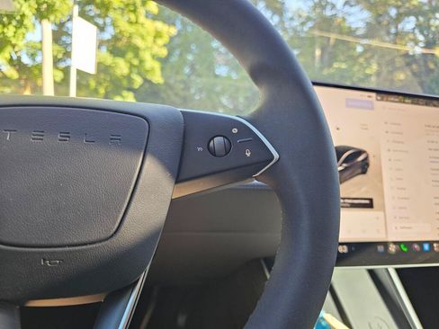 Used 2026 Tesla Model Y Long Range AWD/4WD image 36