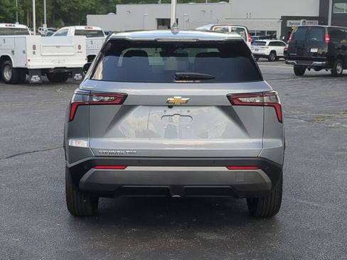 New 2026 Chevrolet Equinox LT w/ Convenience Package II AWD/4WD image 6