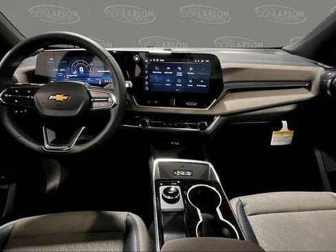 New 2026 Chevrolet Equinox LT image 8