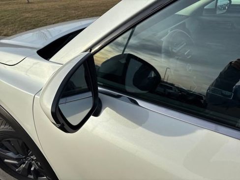 Used 2024 Nissan Pathfinder SV w/ SV Premium Package image 30