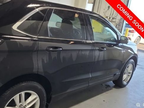 Used 2018 Ford Edge SEL w/ Equipment Group 201A AWD/4WD image 3