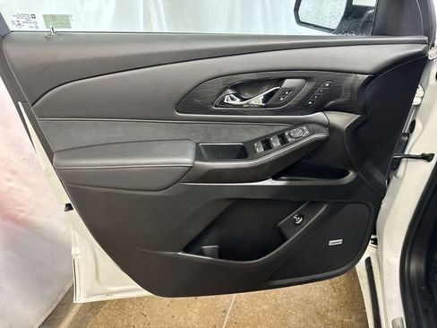 Certified 2023 Chevrolet Traverse High Country AWD/4WD image 27