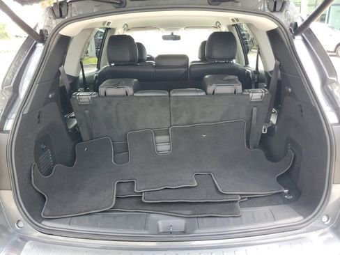 Used 2019 Nissan Pathfinder SL FWD image 9
