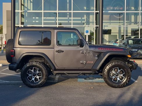 Used 2022 Jeep Wrangler Rubicon w/ LED Lighting Group AWD/4WD image 2