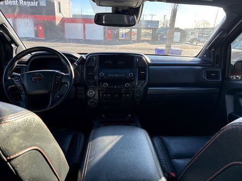 Used 2021 Nissan Titan PRO-4X w/ Pro-4x Convenience Package image 18