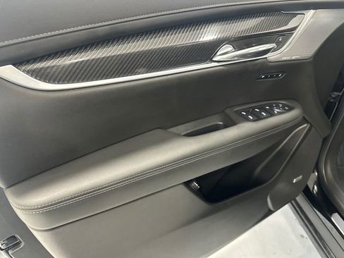 Used 2024 Cadillac XT6 Sport AWD/4WD image 23