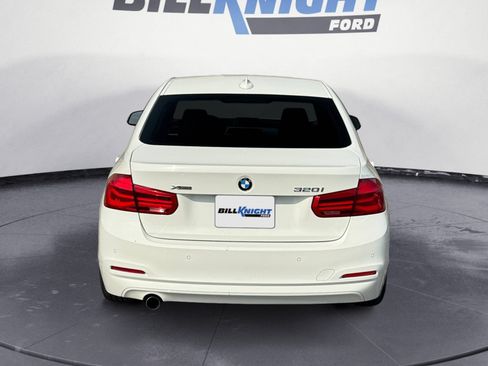 Used 2016 BMW 320i xDrive Sedan AWD/4WD image 4