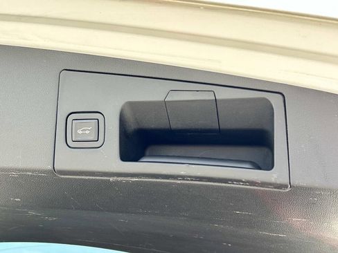 Used 2017 Cadillac XT5 Premium Luxury image 14