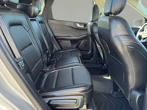 Used 2022 Ford Escape SEL image 10