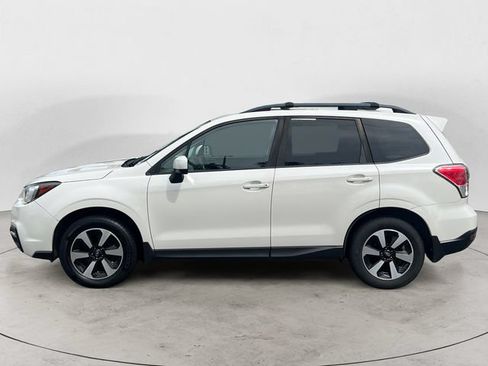 Used 2017 Subaru Forester 2.5i Premium AWD/4WD image 8