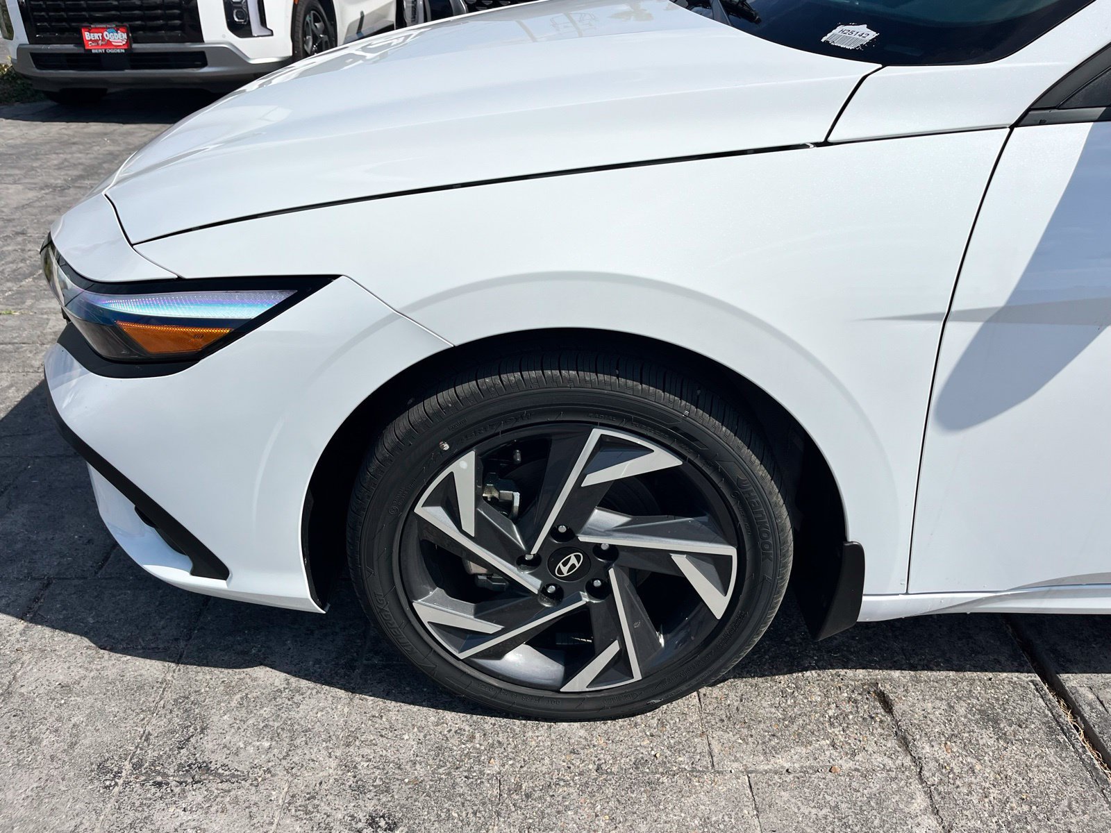 New 2025 Hyundai Elantra SEL FWD image 7