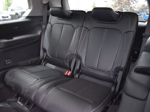 Used 2022 Jeep Grand Cherokee L Limited w/ Luxury Tech Group II AWD/4WD image 23