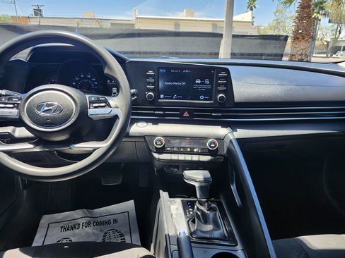 Used 2021 Hyundai Elantra SEL FWD image 23
