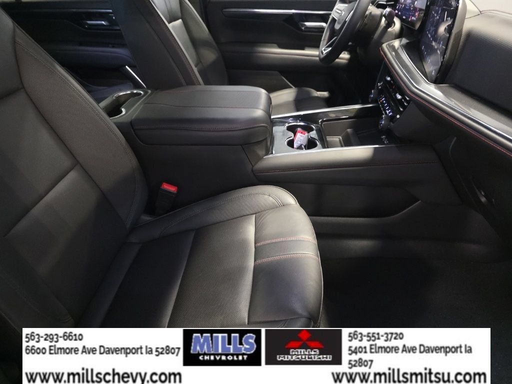 Used 2025 Chevrolet Suburban RST w/ Comfort Package AWD/4WD image 21
