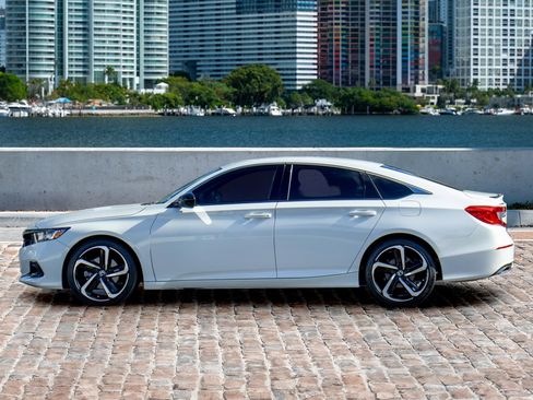 Used 2022 Honda Accord Sport image 8