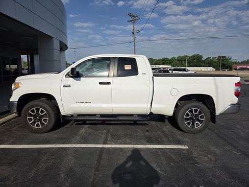 Used 2016 Toyota Tundra SR5 w/ SR5 Upgrade Package RWD image 4