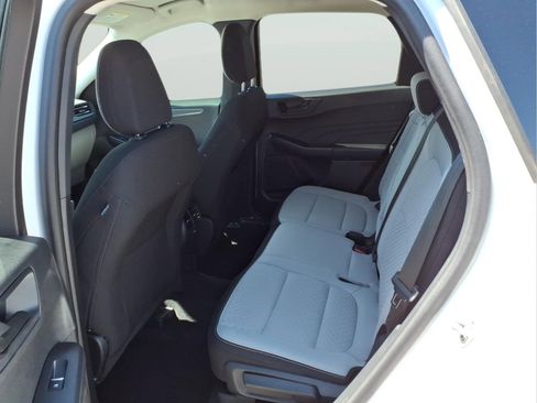 Used 2024 Ford Escape Active w/ Tech Pack #1 AWD/4WD image 9