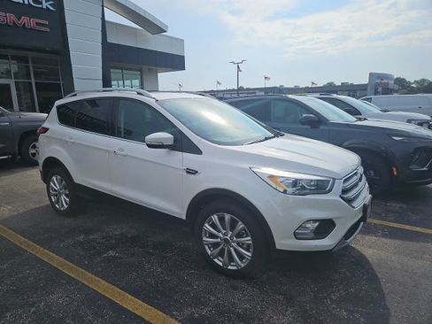 Used 2017 Ford Escape Titanium w/ Equipment Group 301A AWD/4WD image 4
