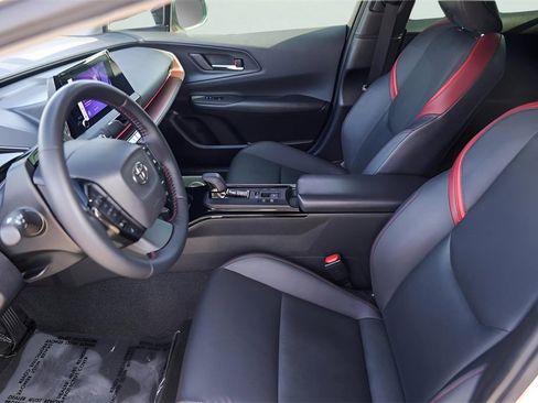 Used 2024 Toyota Prius Prime image 9