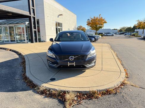 Used 2015 Volvo S60 T5 Premier image 2