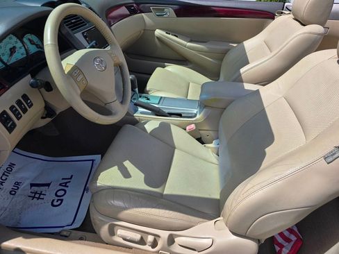 Used 2004 Toyota Solara SE FWD image 14