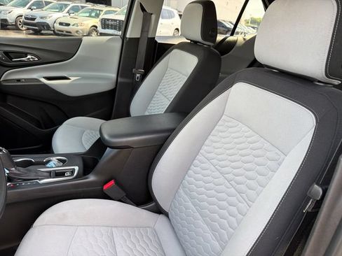 Used 2021 Chevrolet Equinox LT FWD image 19