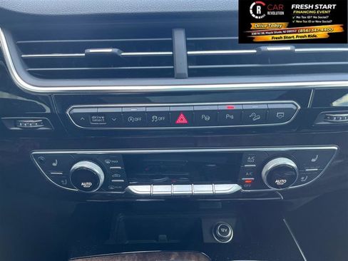 Used 2019 Audi Q7 3.0T Prestige w/ Prestige Package image 30