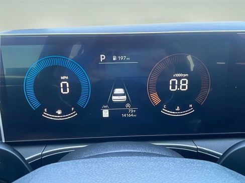 Used 2025 Hyundai Santa Fe SE image 24