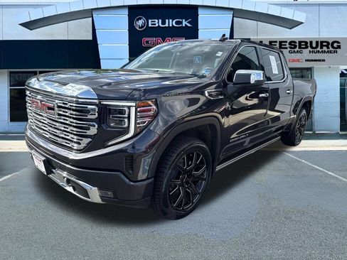 Used 2022 GMC Sierra 1500 Denali w/ Denali Carbonpro Edition AWD/4WD image 3