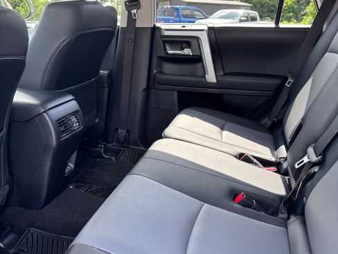 Used 2020 Toyota 4Runner SR5 image 11