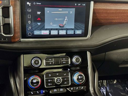 Used 2023 GMC Yukon Denali Ultimate image 17