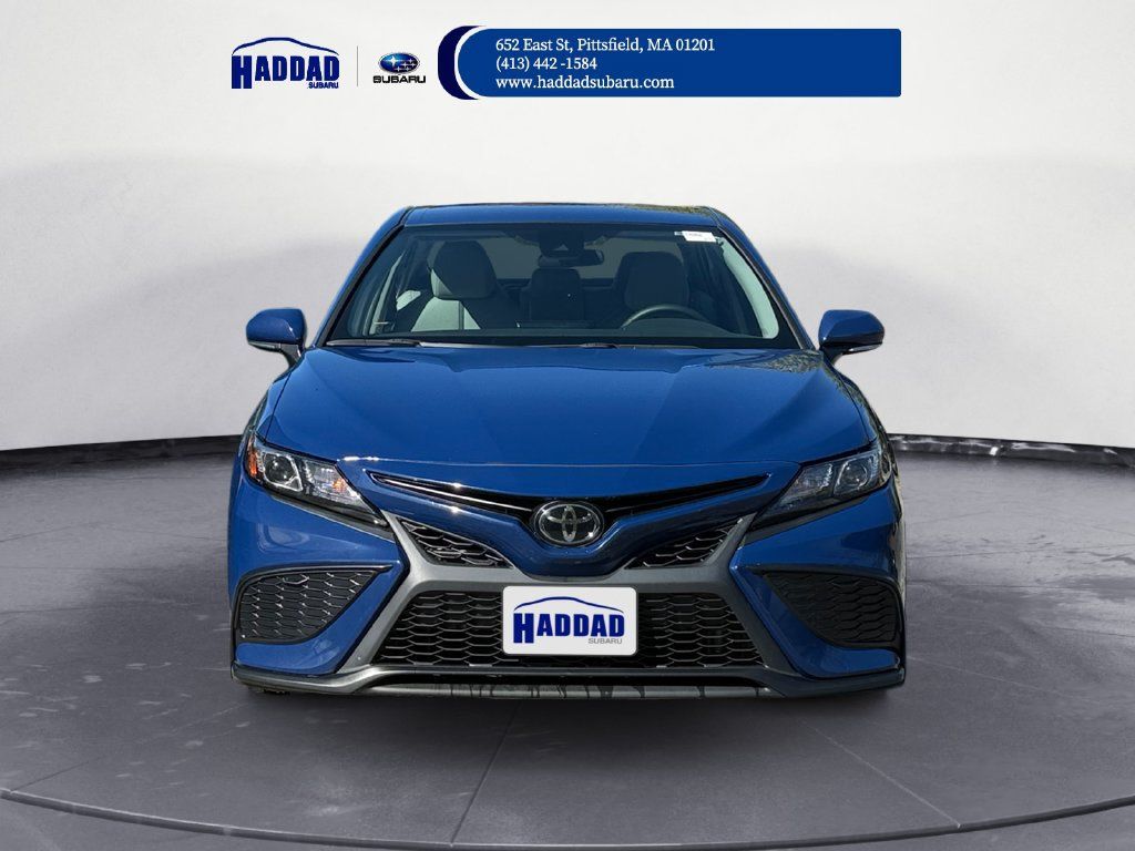 Used 2024 Toyota Camry SE w/ Cold Weather Package AWD/4WD image 8