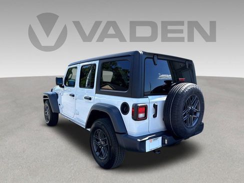 Used 2024 Jeep Wrangler Unlimited Sport AWD/4WD image 25