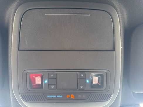 Used 2025 Ford Explorer ST-Line w/ ST-Line Street Pack image 20