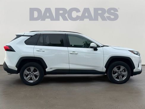 Used 2025 Toyota RAV4 XLE AWD/4WD image 8