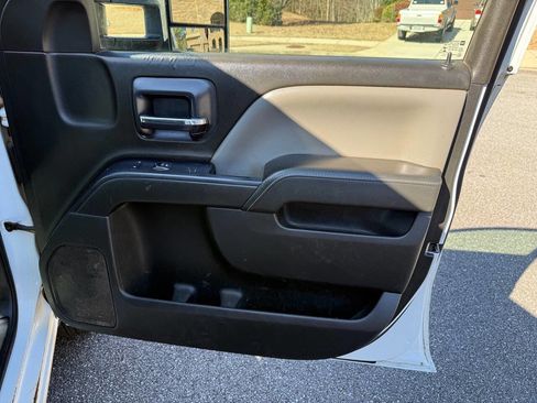 Used 2015 Chevrolet Silverado 3500 W/T image 39