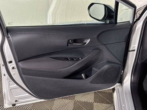 Used 2024 Toyota Corolla LE FWD image 10