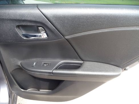 Used 2014 Honda Accord Touring image 40