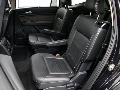 Used 2022 Volkswagen Atlas SEL R-Line image 11