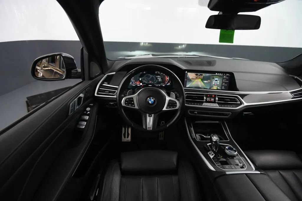Used 2021 BMW X7 xDrive40i w/ M Sport Package AWD/4WD image 38