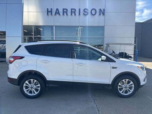 Used 2018 Ford Escape SE AWD/4WD image 4