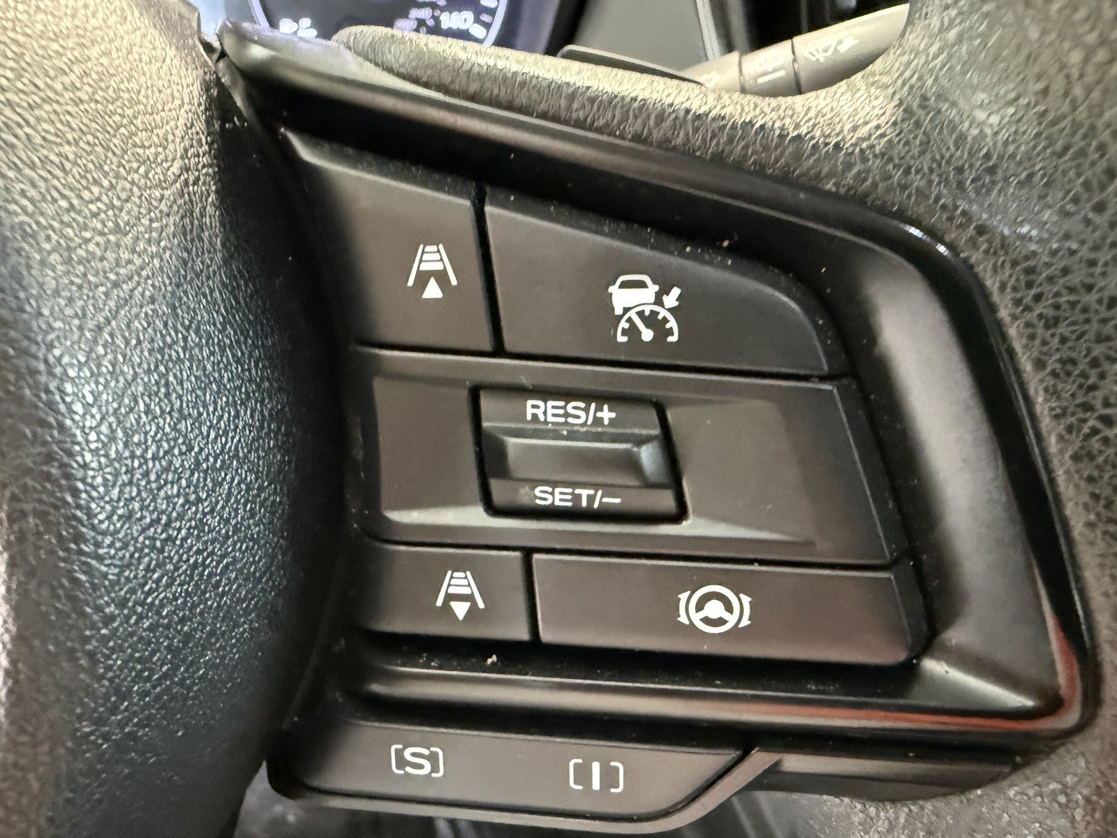 Used 2024 Subaru Crosstrek 2.0i Premium AWD/4WD image 14
