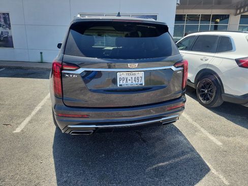 Used 2021 Cadillac XT6 Premium Luxury FWD image 4