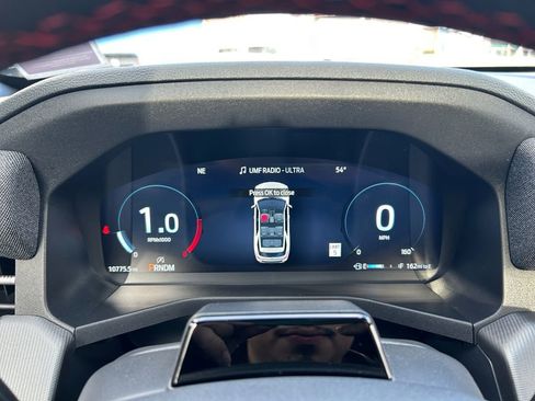 Used 2025 Ford Explorer ST image 16