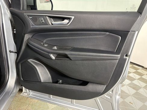 Used 2023 Ford Edge Titanium AWD/4WD image 14